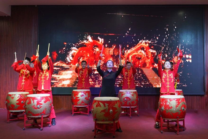 歲末盛典 揚(yáng)帆啟航 | 2024年湘聯(lián)電纜年會(huì)圓滿舉行！